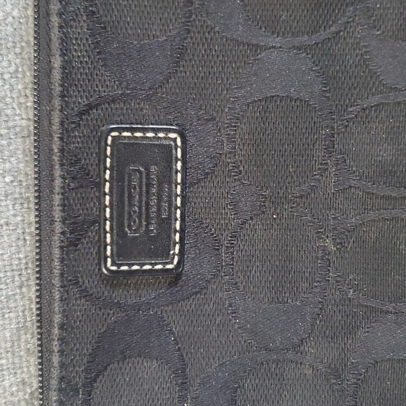 Coach wristlet - Picture 2 of 4